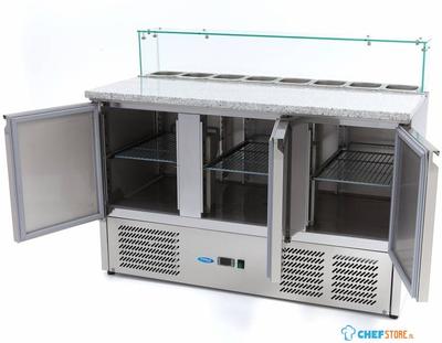 Maxima Pizzawerkbank - 137 cm - 3 Deuren - 8 X 1/6 GN - incl. Glazen Afdekking - 09400208