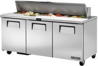 Saladette | 3-deurs | Inclusief 18x 1/6GN bakken | Wielen | 538 liter | TSSU-72-18 | True | CC236