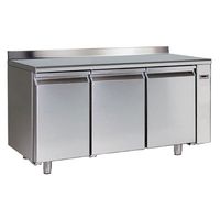 Mastro Gekoelde Werkbank Voor Deegwaren, 3 Deuren 600X400 Met Roestvrijstaal Blad En Opstand, Externe Koeling | BNZ0025