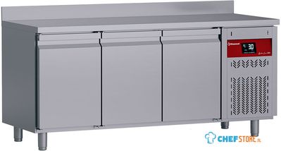 Diamond DT178/P9H-D Geventileerde koelwerkbank met "achterwand", 3 deuren GN 1/1, 405 liter